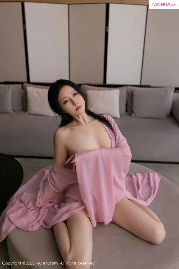 鱼子酱fish  [XiuRen]高清写真图 2025.11.28 No.11049 鱼子酱Fish 粉色月影纱第60张图片